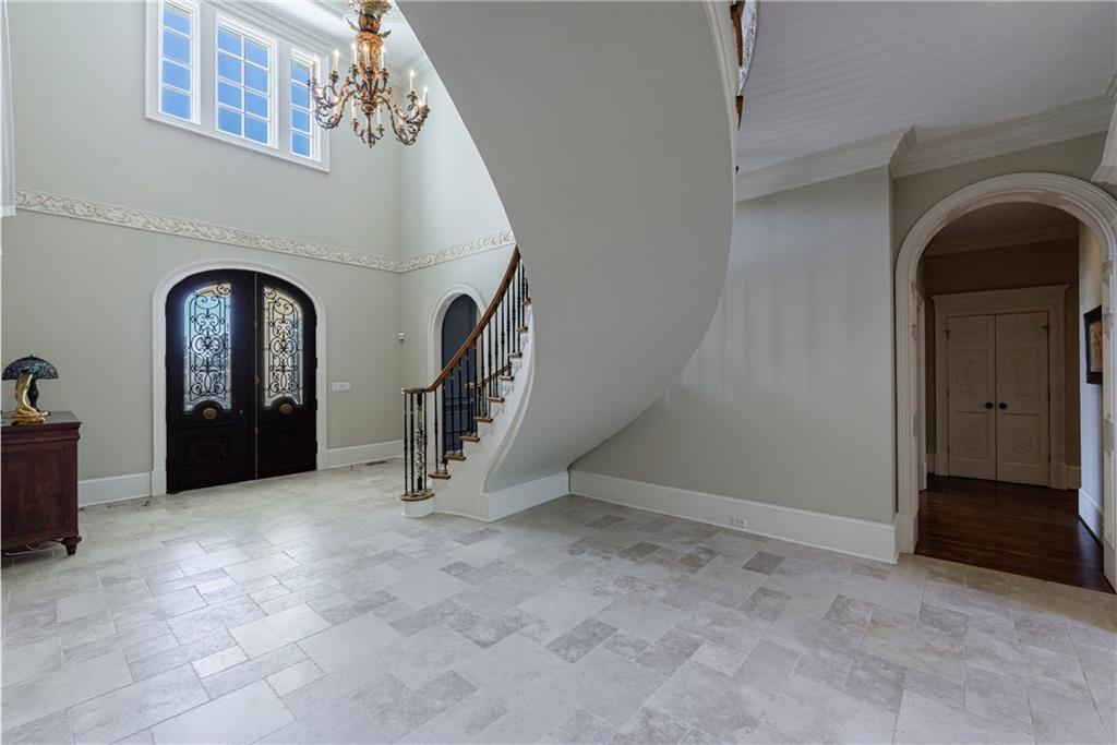 9390 Colonnade Trail Alpharetta, GA 30022 - Photo 16 of 122