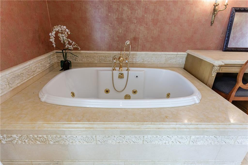 9390 Colonnade Trail Alpharetta, GA 30022 - Photo 42 of 122