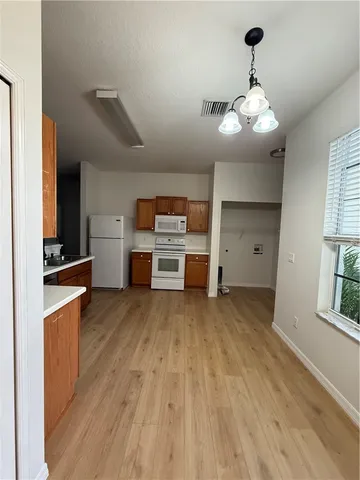 $2,300 | 865 10th Drive, Vero Beach, FL 32960