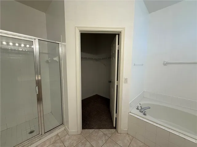 $2,300 | 865 10th Drive, Vero Beach, FL 32960