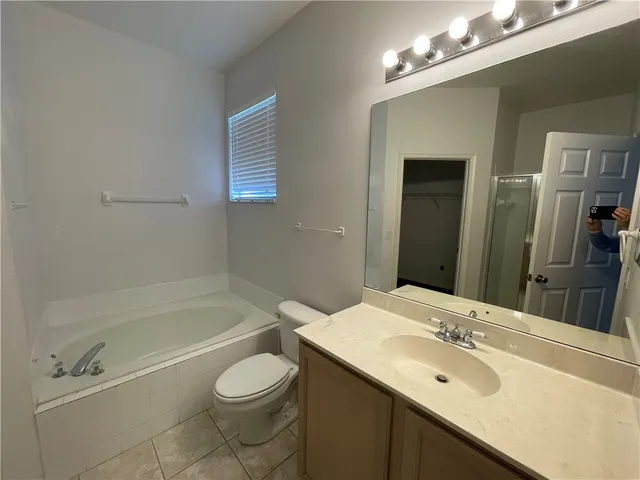 $2,300 | 865 10th Drive, Vero Beach, FL 32960