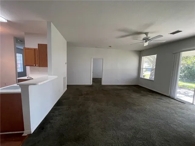 $2,400 | 865 10th Drive, Vero Beach, FL 32960