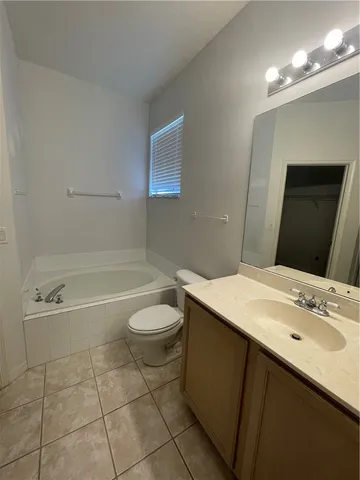 $2,300 | 865 10th Drive, Vero Beach, FL 32960