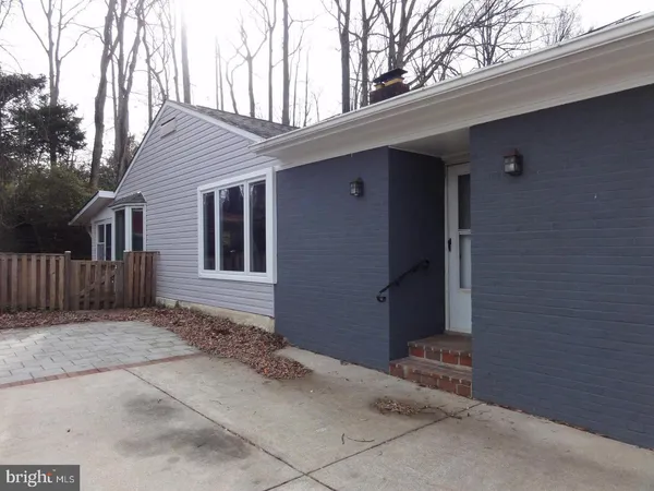 $3,650 | 7029 Woodley Lane, Falls Church, VA 22042
