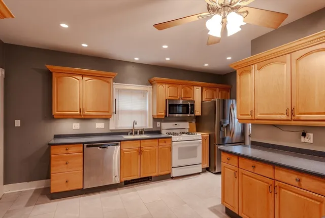 $660,000 | 171 Essex Street, Saugus, MA 01906