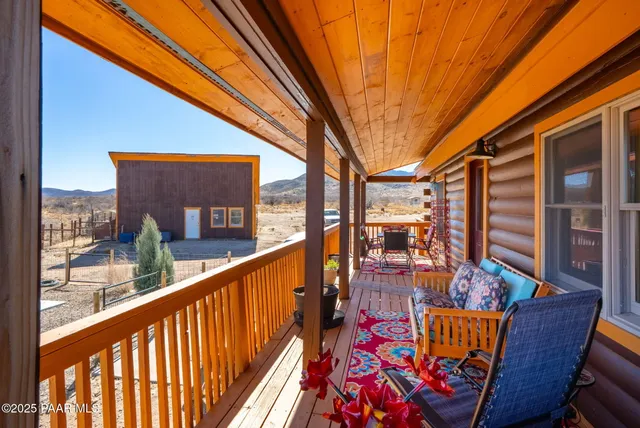 $882,000 | 8807 South Fipsila Circle, Skull Valley, AZ 86338