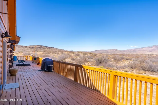 $882,000 | 8807 South Fipsila Circle, Skull Valley, AZ 86338