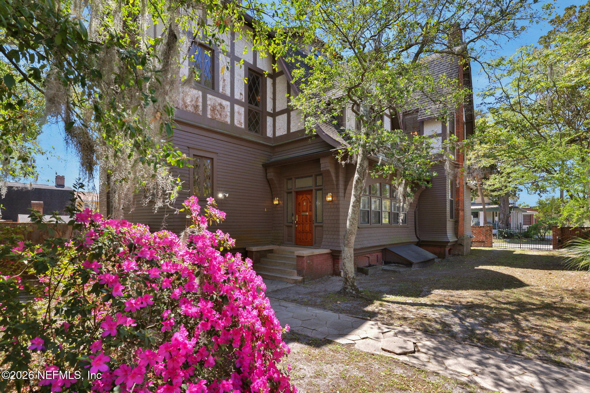 2160 Oak Street Jacksonville, FL 32204 - Photo 1 of 143 1-web-or-mls-036A6846