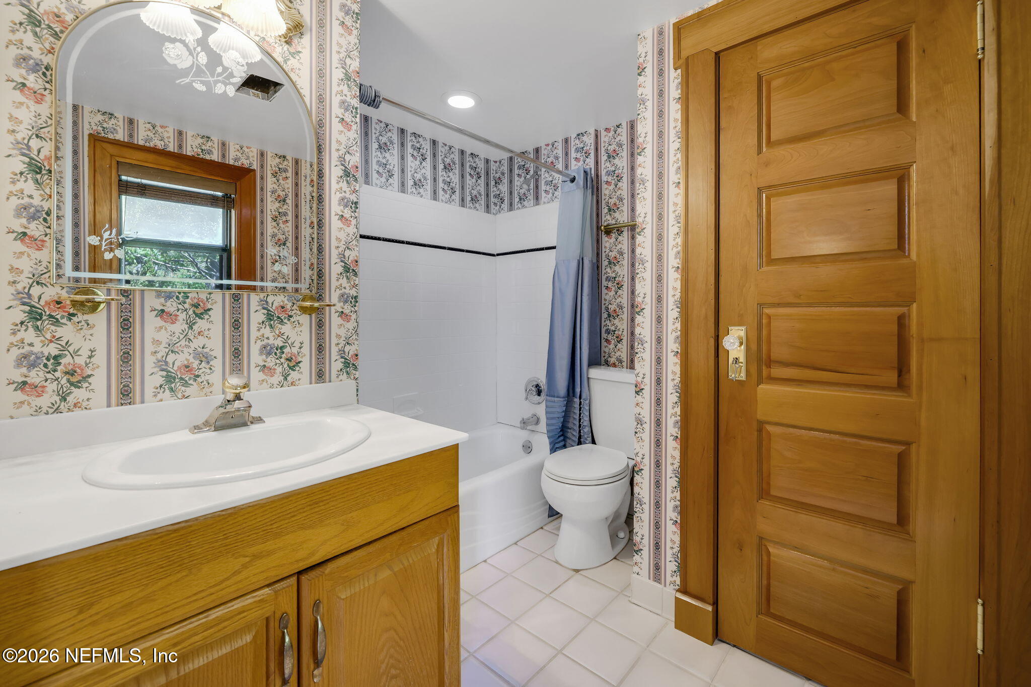 2160 Oak Street Jacksonville, FL 32204 - Photo 64 of 143 a bathroom with a sink a toilet and shower