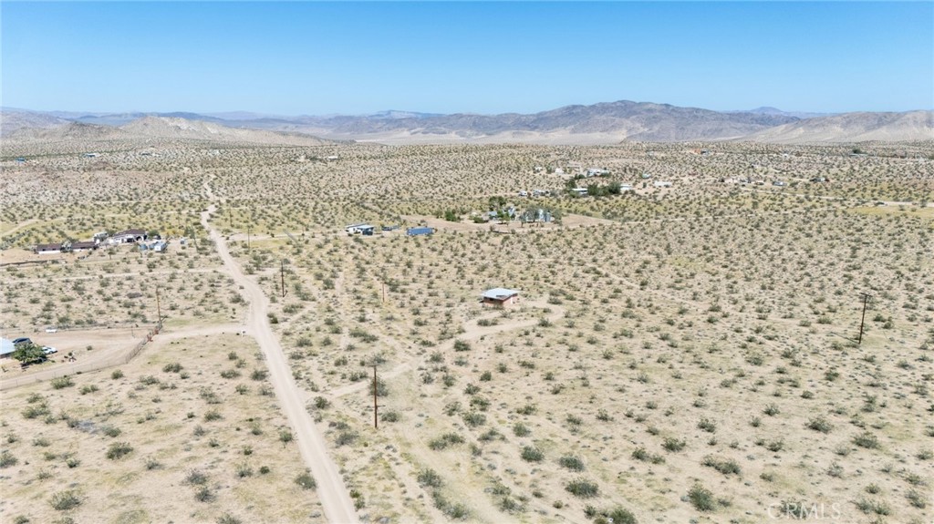 5555 Oleta Road Johnson Valley, CA 92285 - Photo 3 of 43