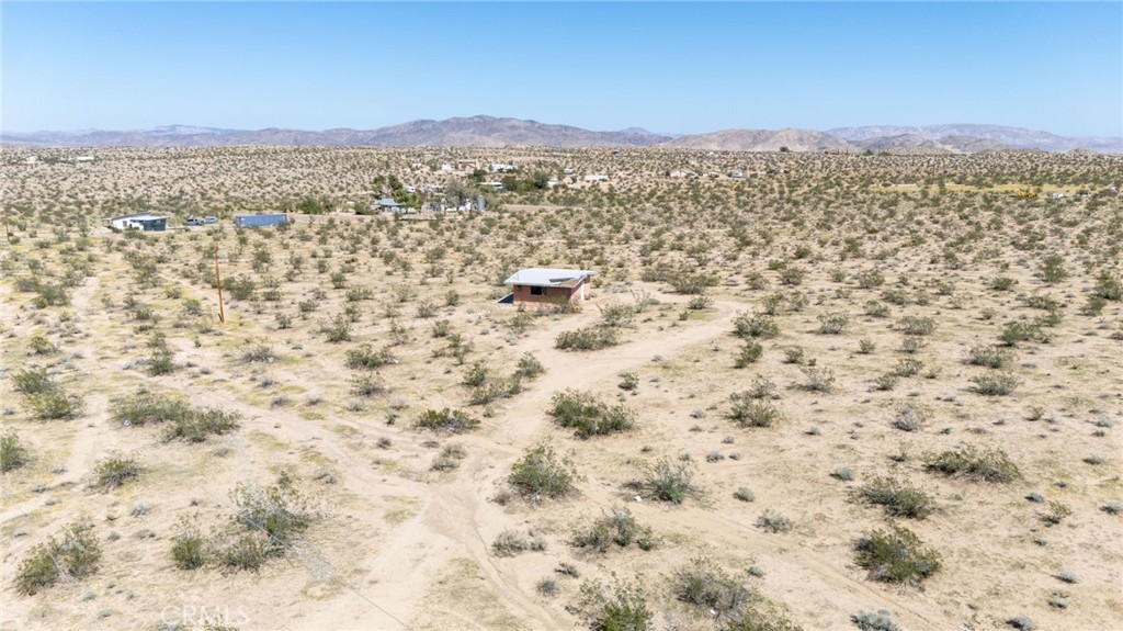 5555 Oleta Road Johnson Valley, CA 92285 - Photo 4 of 43 a view of a city