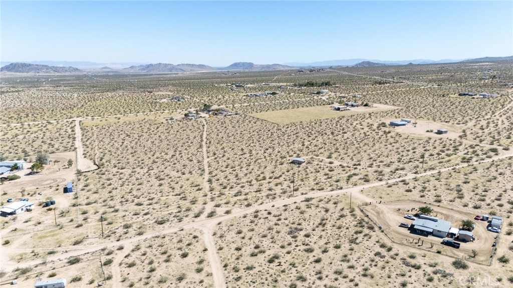 5555 Oleta Road Johnson Valley, CA 92285 - Photo 6 of 43