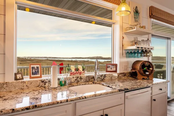 $1,400,000 | 105 Lake Desmet Road, Buffalo, WY 82834