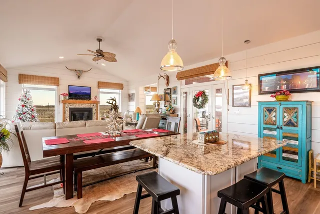 $1,400,000 | 105 Lake Desmet Road, Buffalo, WY 82834