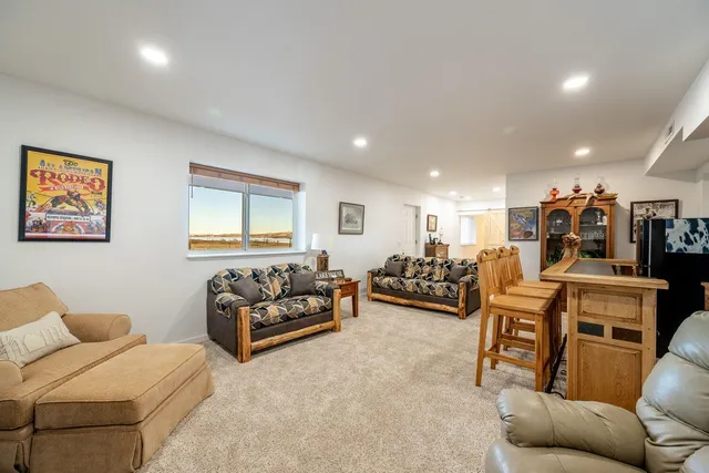 $1,400,000 | 105 Lake Desmet Road, Buffalo, WY 82834