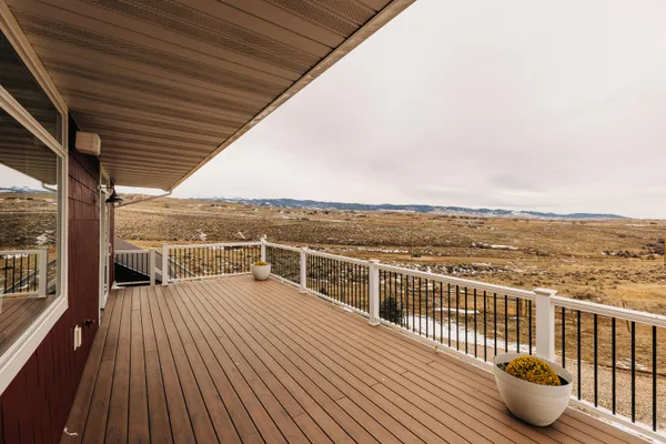 $1,400,000 | 105 Lake Desmet Road, Buffalo, WY 82834