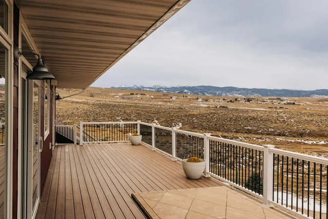 $1,400,000 | 105 Lake Desmet Road, Buffalo, WY 82834