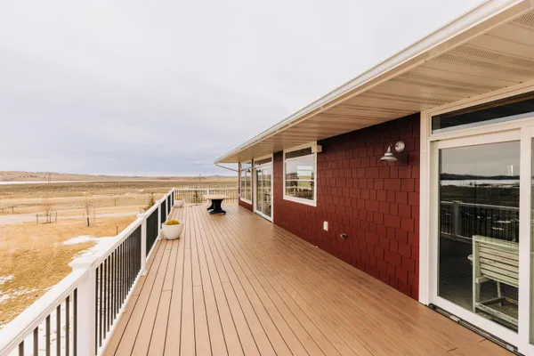 $1,400,000 | 105 Lake Desmet Road, Buffalo, WY 82834