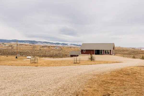 $1,400,000 | 105 Lake Desmet Road, Buffalo, WY 82834