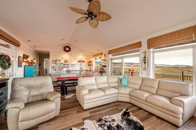 $1,400,000 | 105 Lake Desmet Road, Buffalo, WY 82834