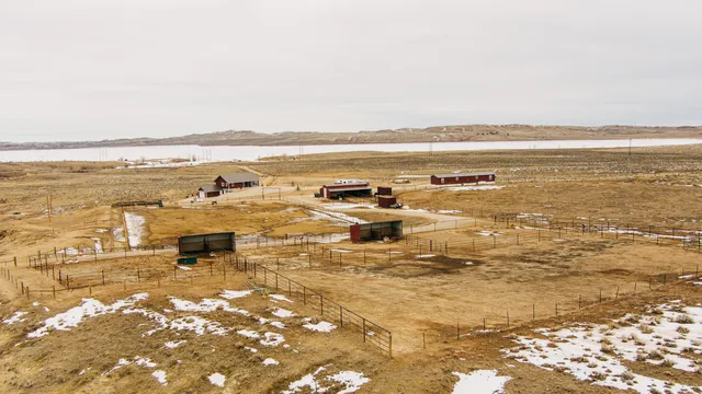 $1,400,000 | 105 Lake Desmet Road, Buffalo, WY 82834