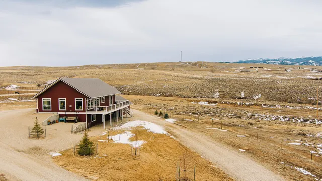 $1,400,000 | 105 Lake Desmet Road, Buffalo, WY 82834