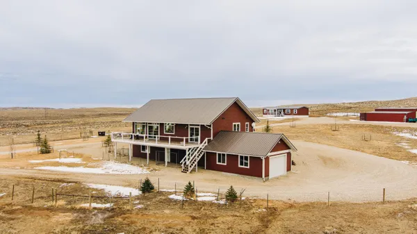 $1,400,000 | 105 Lake Desmet Road, Buffalo, WY 82834