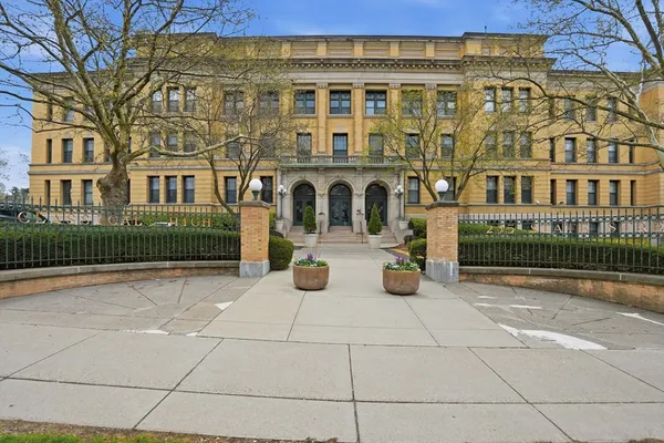 $244,900 | 235 State Street, Unit 502, Springfield, MA 01103