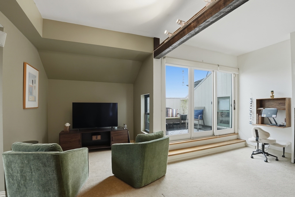 235 State Street, Unit 502 Springfield, MA 01103 - Photo 14 of 38