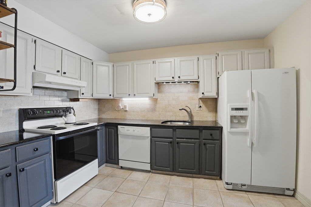 235 State Street, Unit 502 Springfield, MA 01103 - Photo 18 of 38