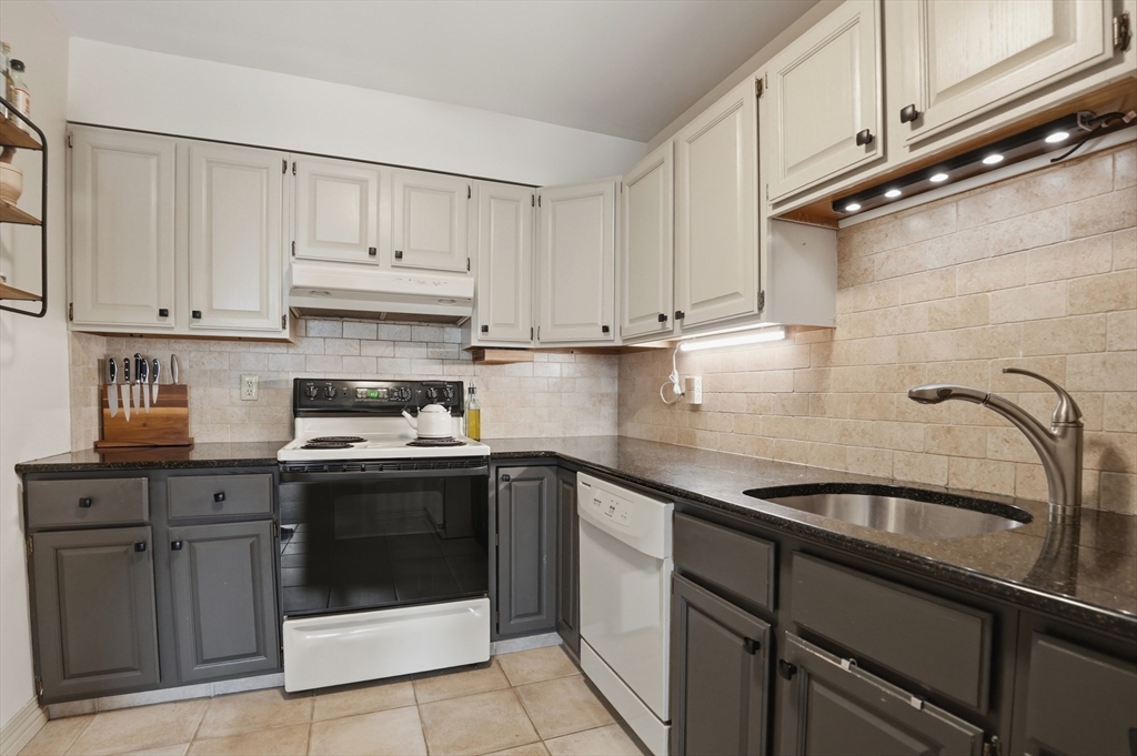 235 State Street, Unit 502 Springfield, MA 01103 - Photo 20 of 38