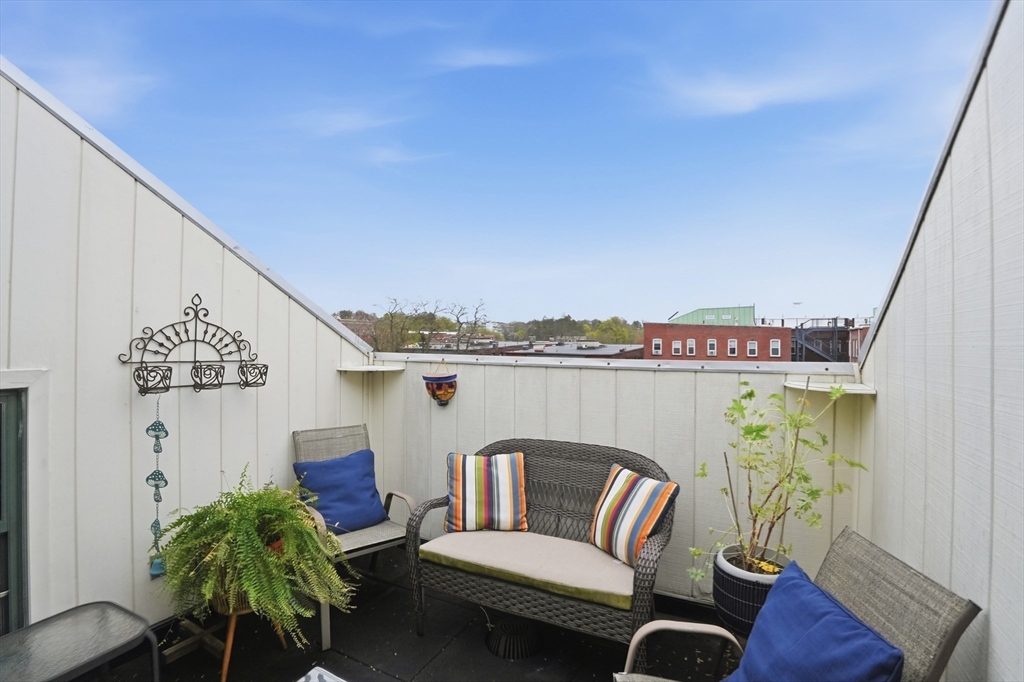 235 State Street, Unit 502 Springfield, MA 01103 - Photo 23 of 38