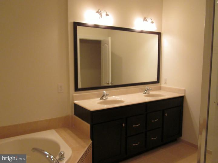 2535 Rainer Road Chester Springs, PA 19425 - Photo 9 of 16 Master Bathroom