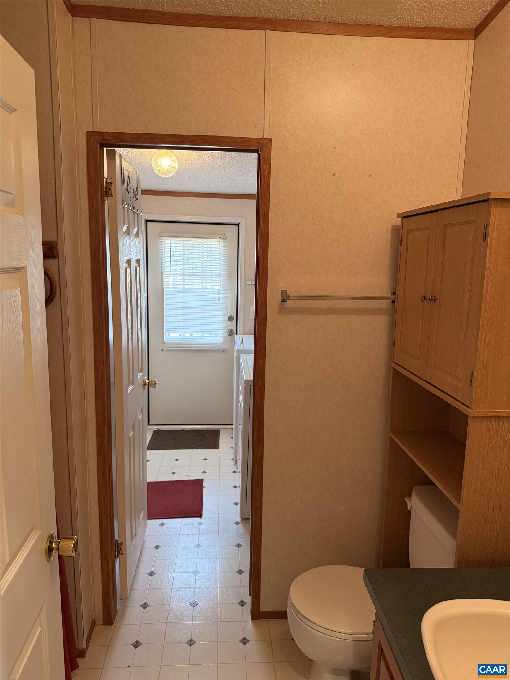 220 Chalklevel Road Louisa, VA 23093 - Photo 24 of 43 a bathroom with a toilet