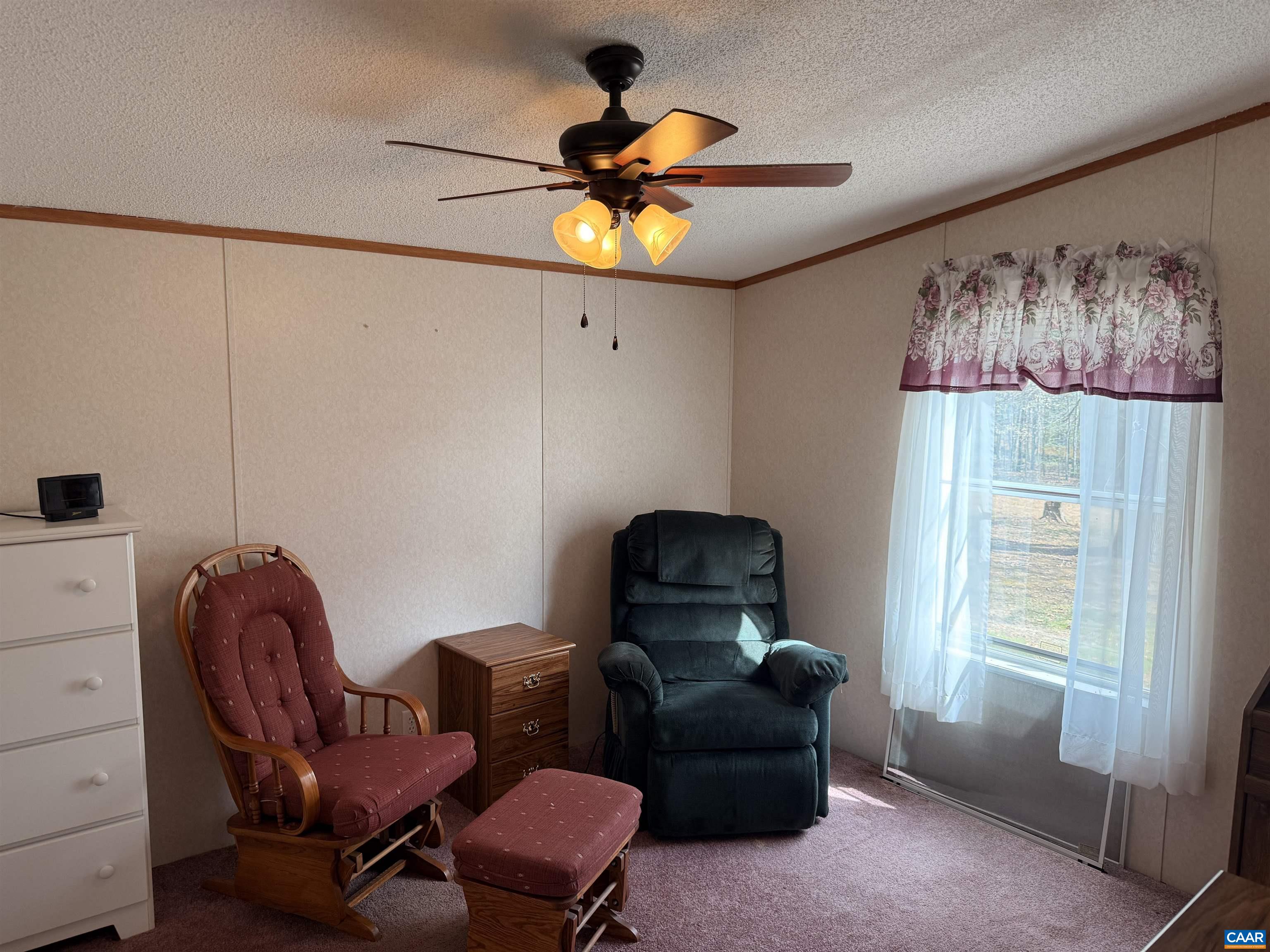 220 Chalklevel Road Louisa, VA 23093 - Photo 30 of 43 a living room with furniture