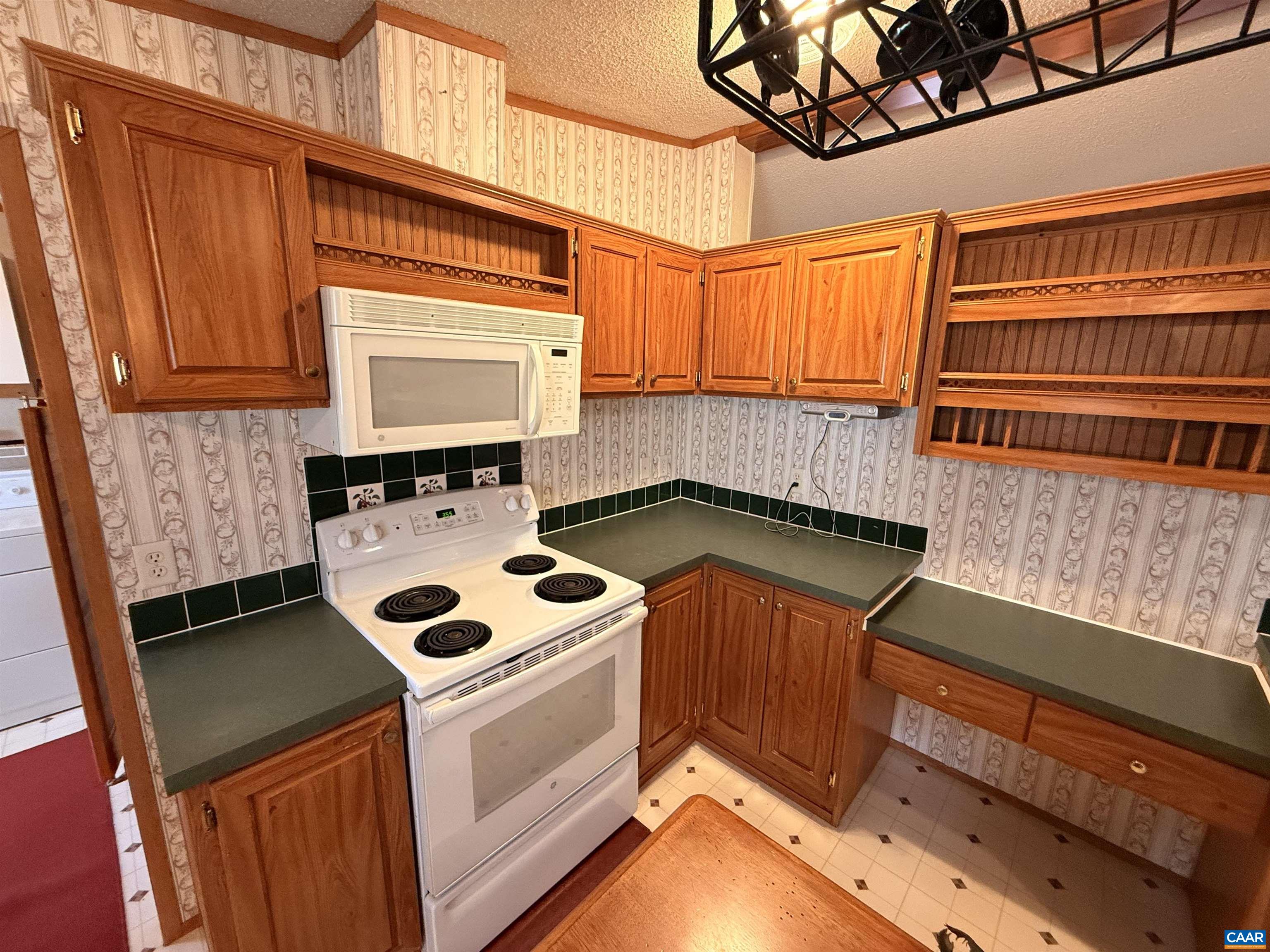 220 Chalklevel Road Louisa, VA 23093 - Photo 7 of 43 a utility room with dryer and washer