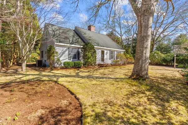 $1,600,000 | 92 Wianno Circle, Barnstable, MA 02655