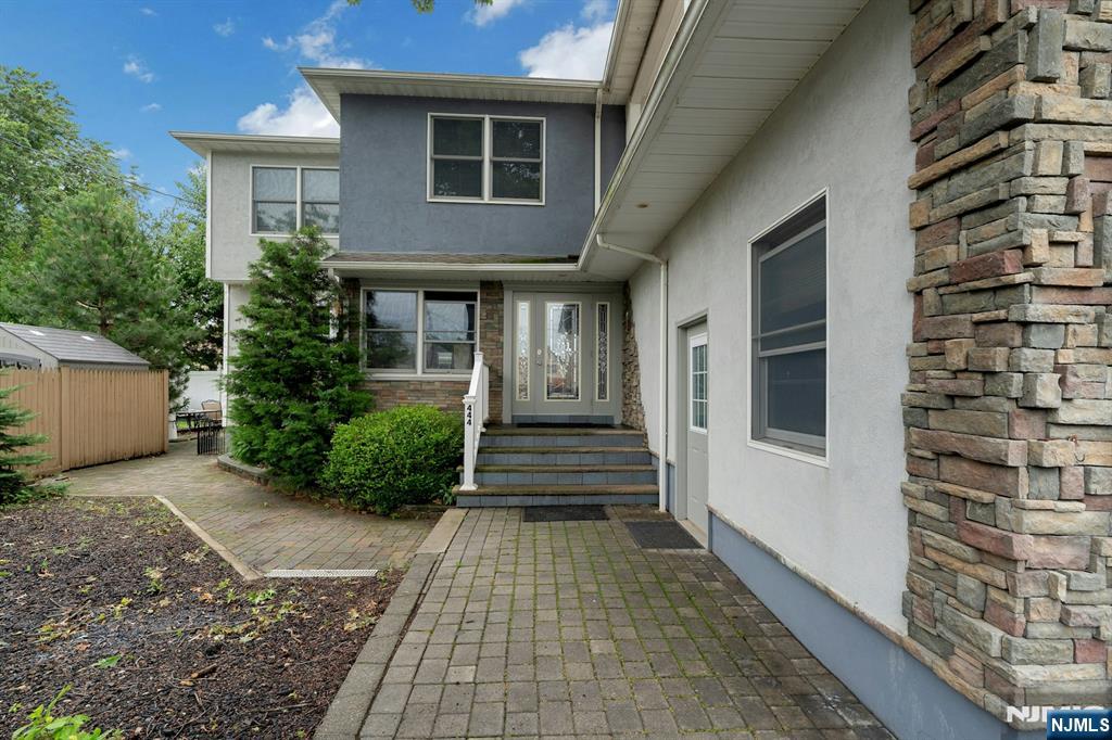 444 Riverside Avenue Lyndhurst, NJ 07071 - Photo 2 of 29