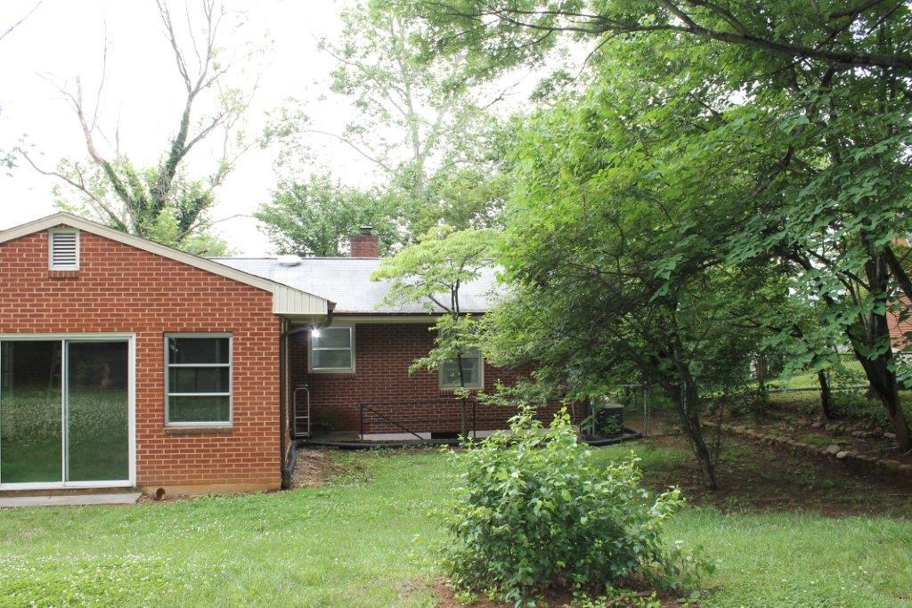 3236 Rasmont Road Roanoke, VA 24018 - Photo 16 of 22 IMG_3968