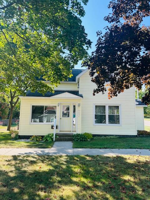 253 West Stimson Avenue Reed City, MI 49677 - Photo 1 of 23 IMG_1425