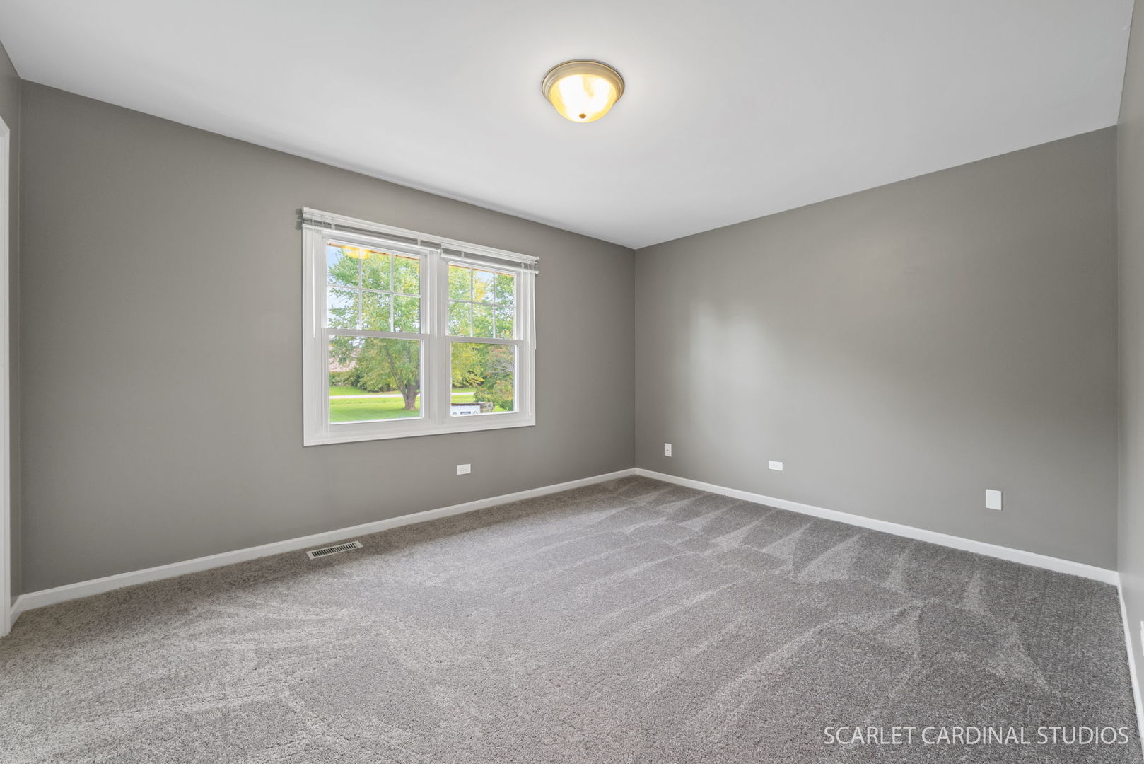 12N619 Jackson Drive Elgin, IL 60124 - Photo 28 of 50 an empty room with a window