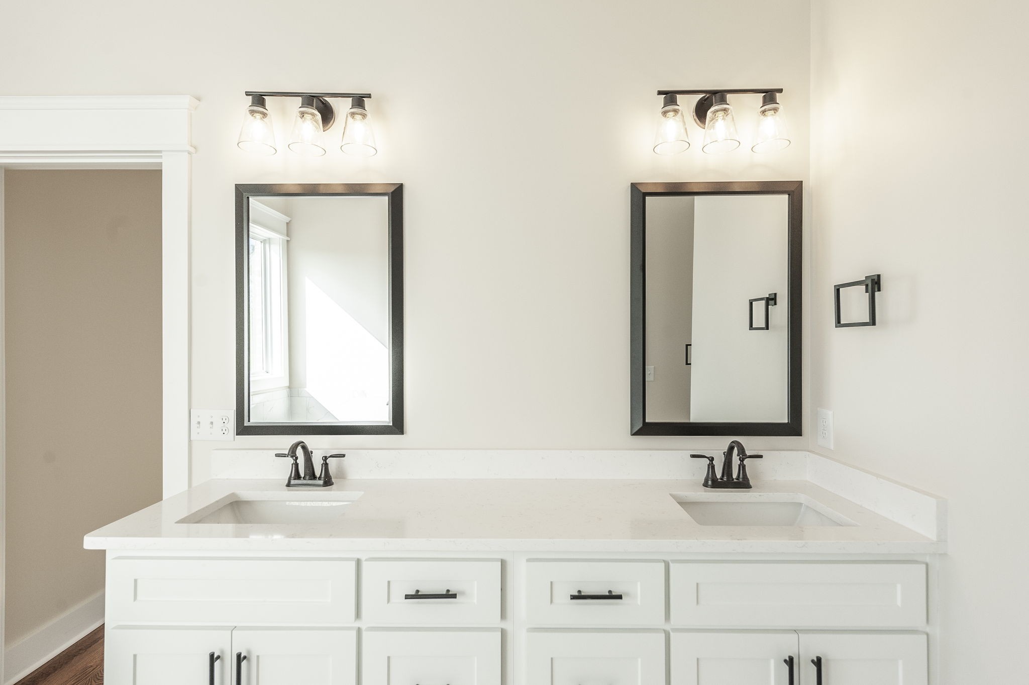 1060 Millbrook Way Gallatin, TN 37066 - Photo 39 of 79 a bathroom with double sink sinks and a mirror