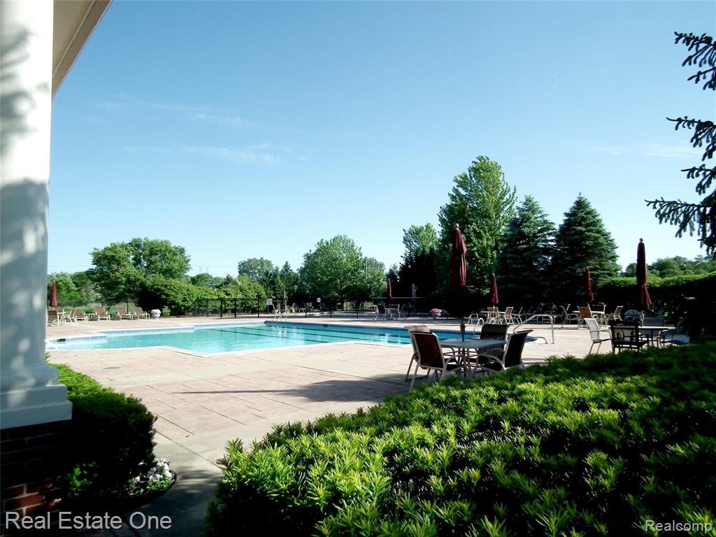 45576 South Stonewood Road Canton, MI 48187 - Photo 27 of 30