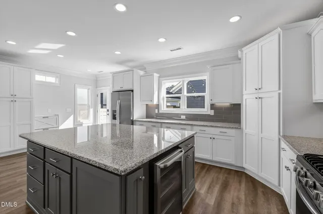 $789,900 | 1161 Gloriosa Street, Apex, NC 27523