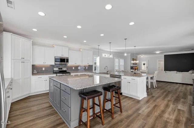 $789,900 | 1161 Gloriosa Street, Apex, NC 27523