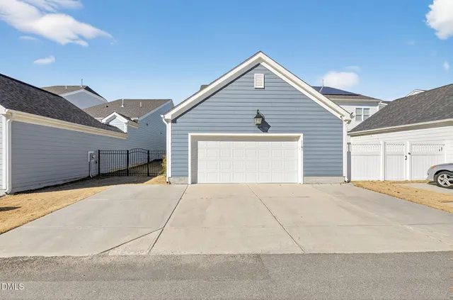 $789,900 | 1161 Gloriosa Street, Apex, NC 27523