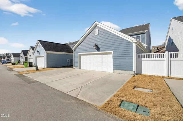 $789,900 | 1161 Gloriosa Street, Apex, NC 27523