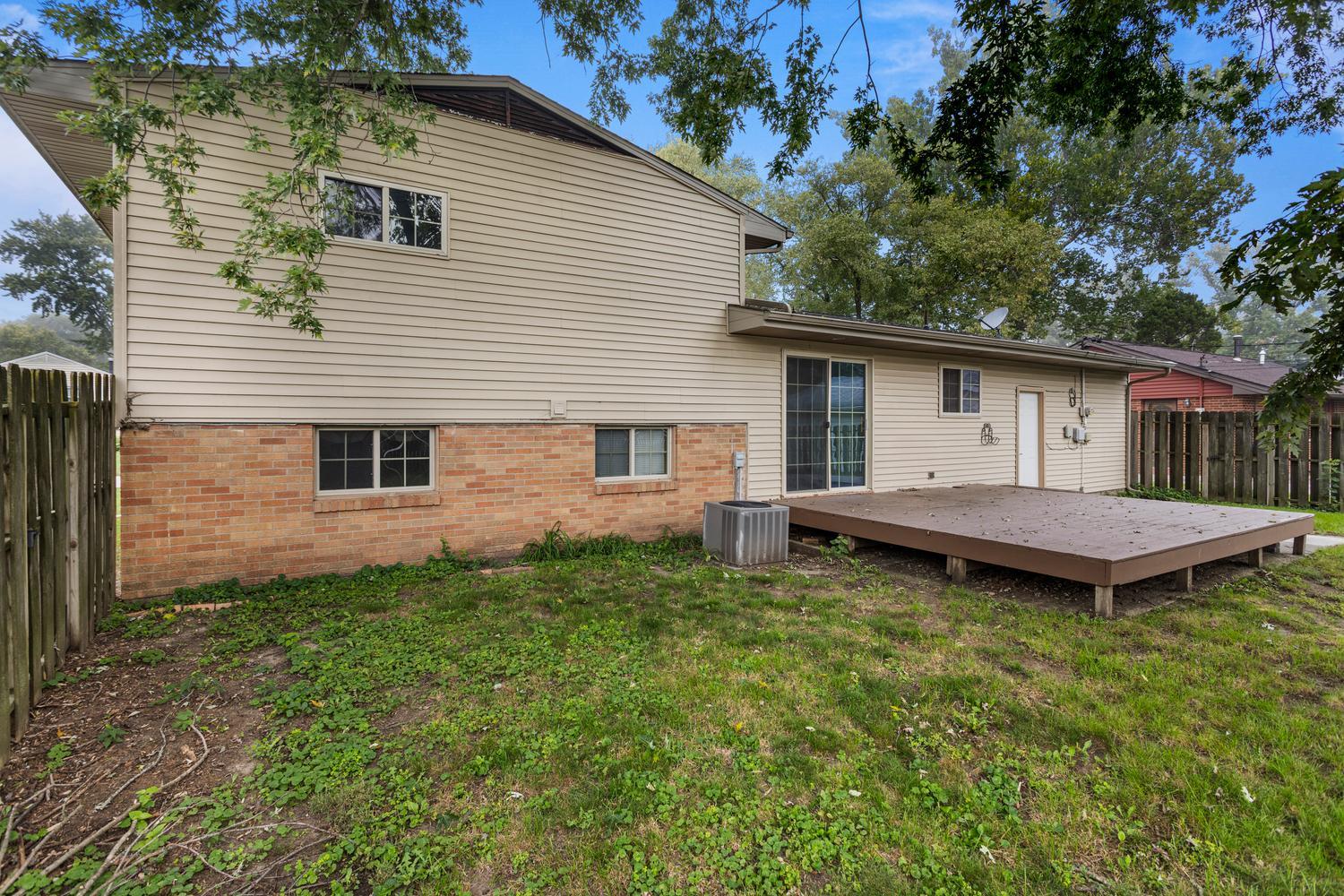 1900 Alder Lane Champaign, IL 61821 - Photo 26 of 26 Gallery Image 26