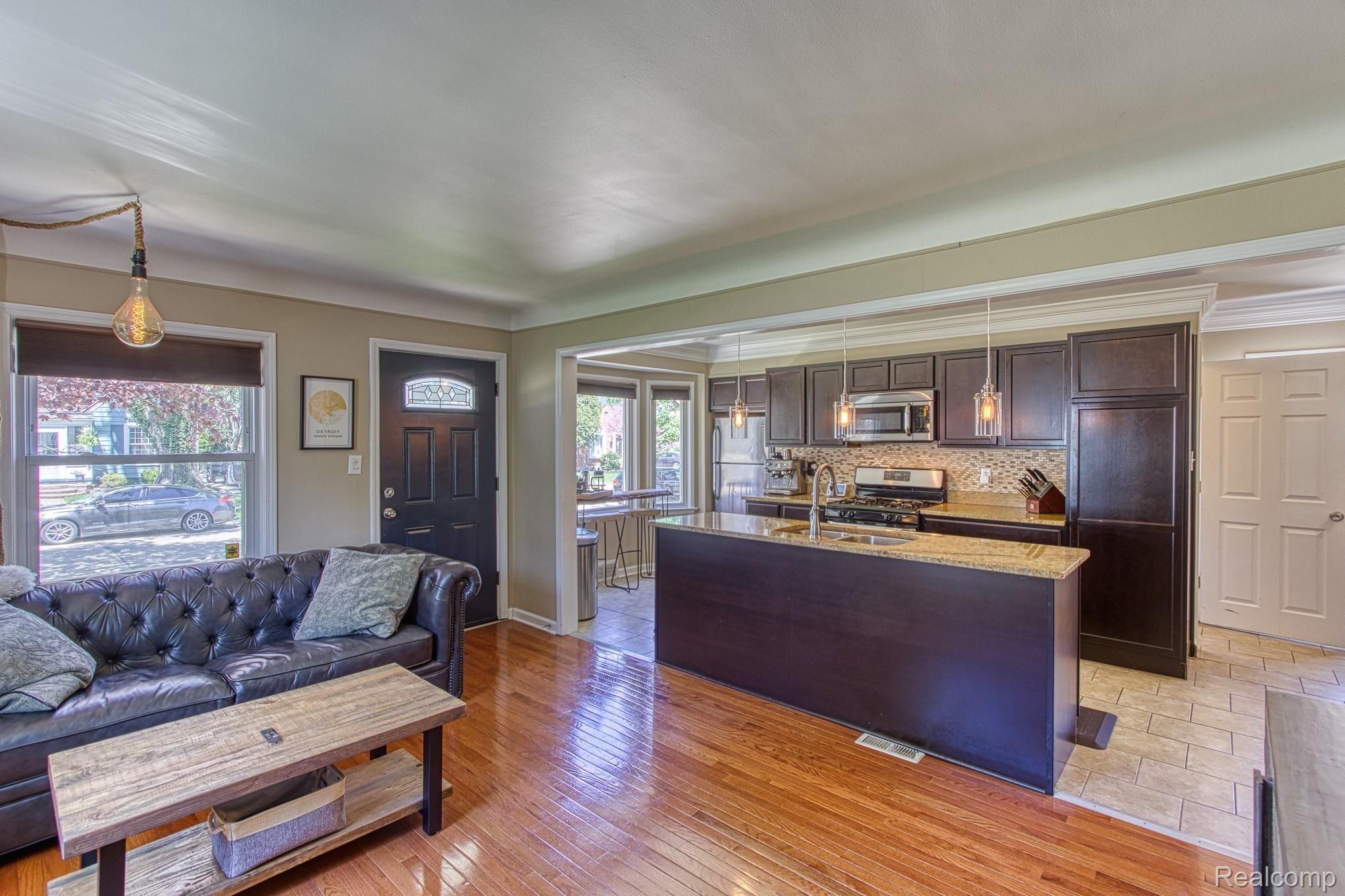 1369 Princeton Road Berkley, MI 48072 - Photo 5 of 38 5 Living Room.jpg