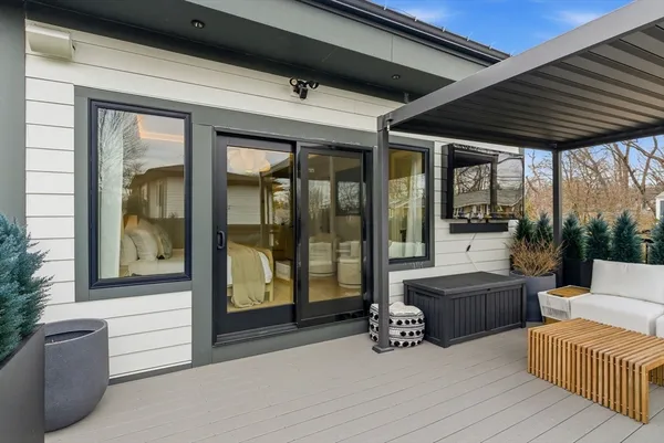 $2,299,000 | 16-18 Josselyn Place, Unit 16, Newton, MA 02461